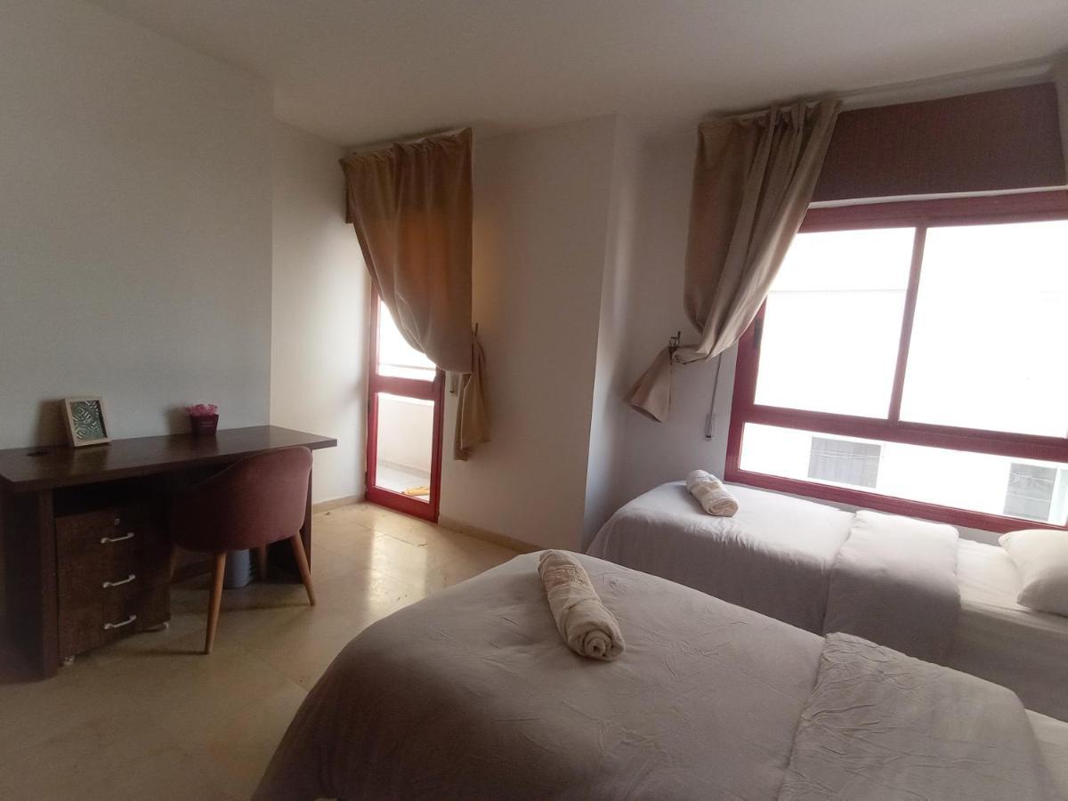 Amazing Appartement Au Centre Ville En Face Hilton & Gare Train De Tgv De Tanger Экстерьер фото