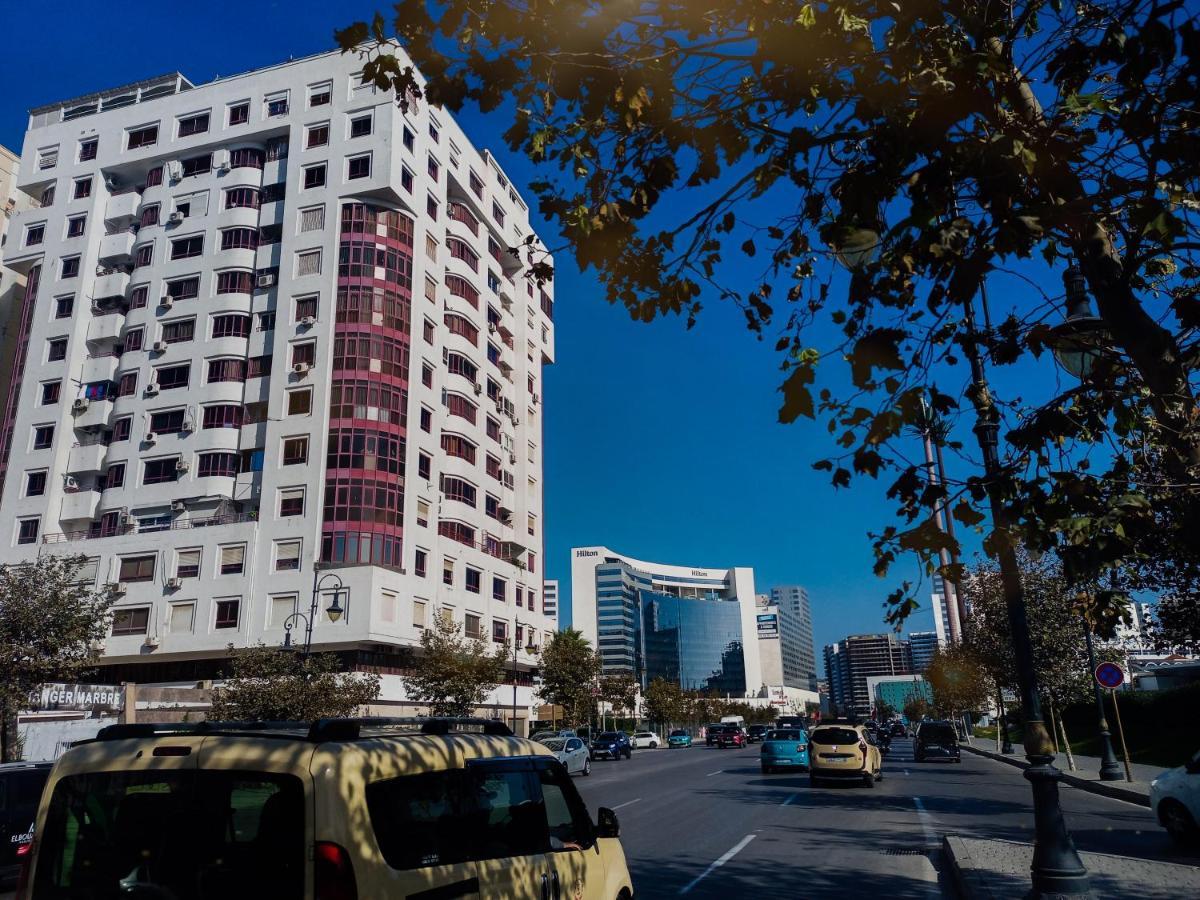 Amazing Appartement Au Centre Ville En Face Hilton & Gare Train De Tgv De Tanger Экстерьер фото