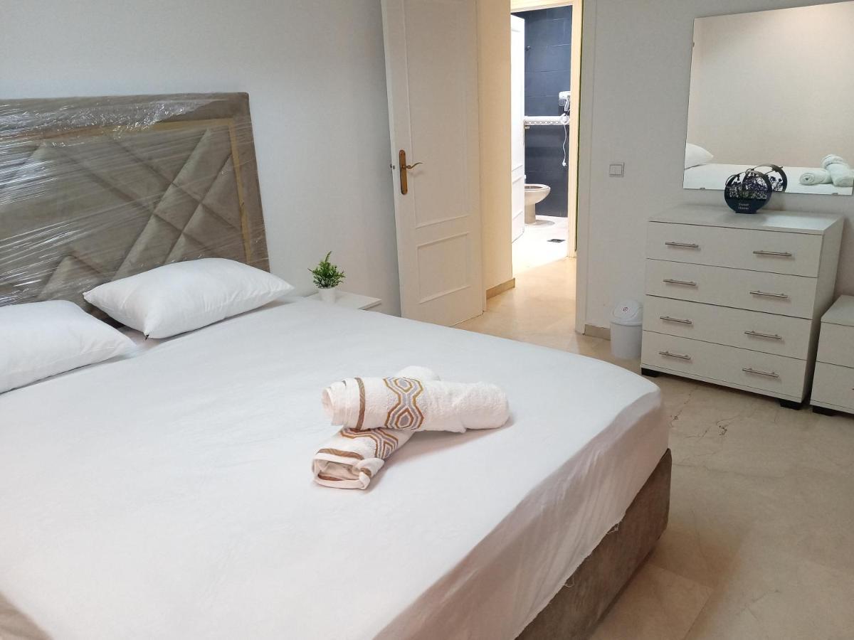 Amazing Appartement Au Centre Ville En Face Hilton & Gare Train De Tgv De Tanger Экстерьер фото