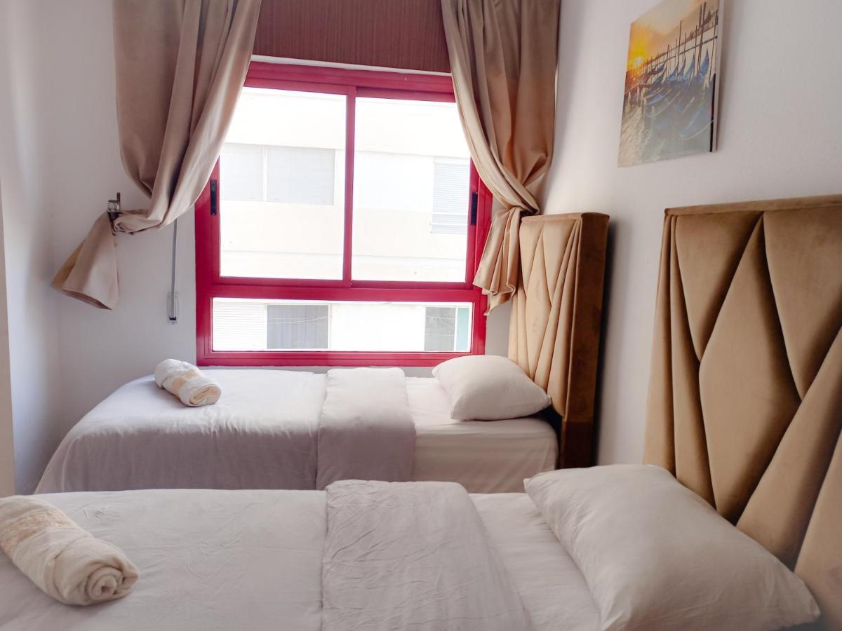Amazing Appartement Au Centre Ville En Face Hilton & Gare Train De Tgv De Tanger Экстерьер фото